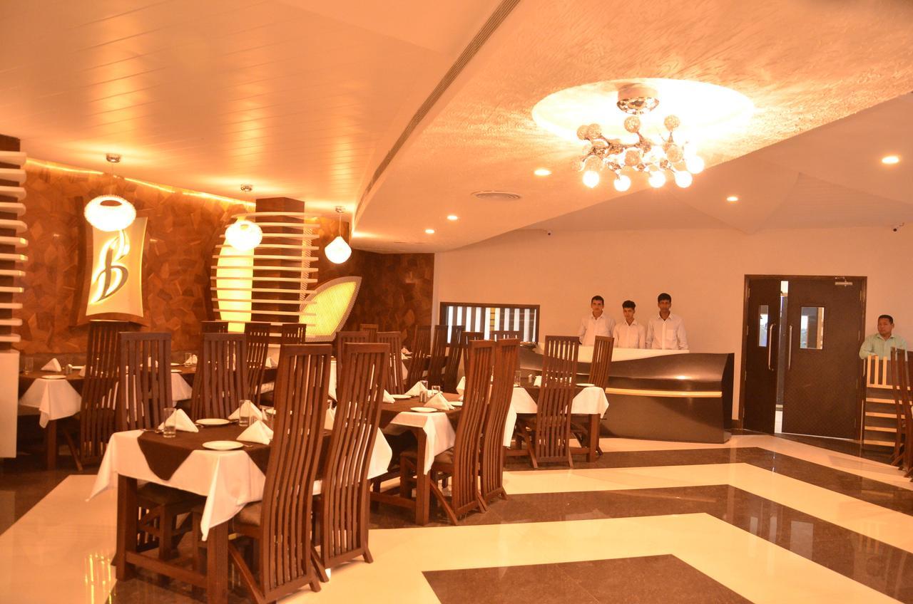 Hotel Bellevue Inn Gangānagar Dış mekan fotoğraf